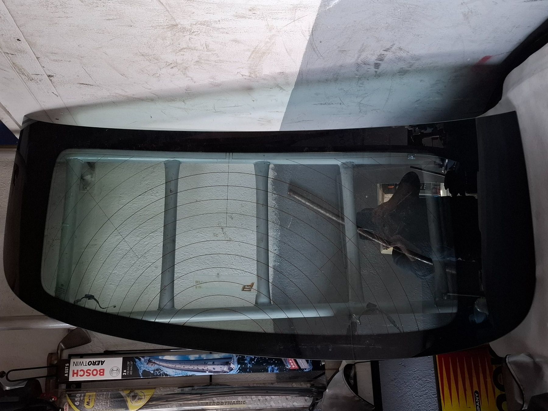 BMW Tutti pezzi di ricambio auto: 51312990022 BMW Nr. Heckscheibe X1 E84 – Usato da Adligenswil venduto da Exnovo