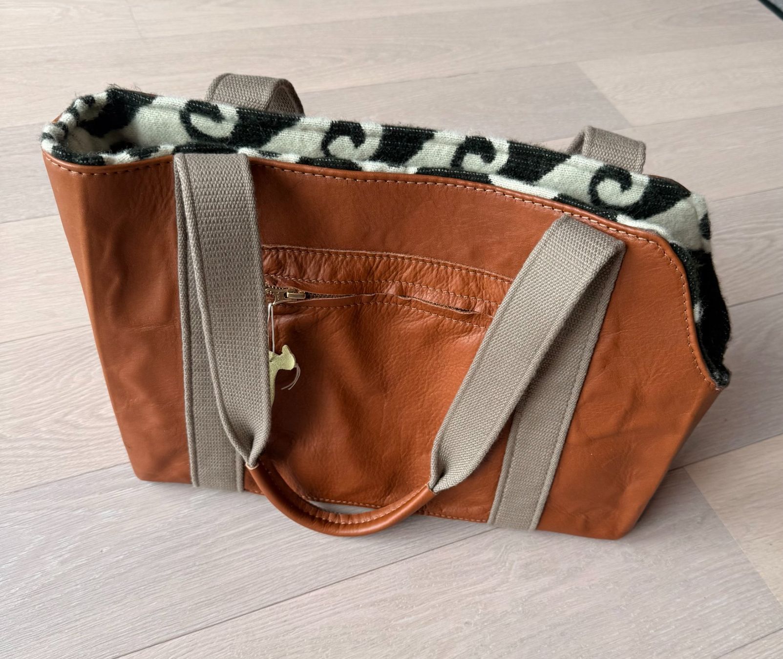 Borse: Hundetragtasche aus Leder braun – Usato da Forch venduto da sandrine2411 1