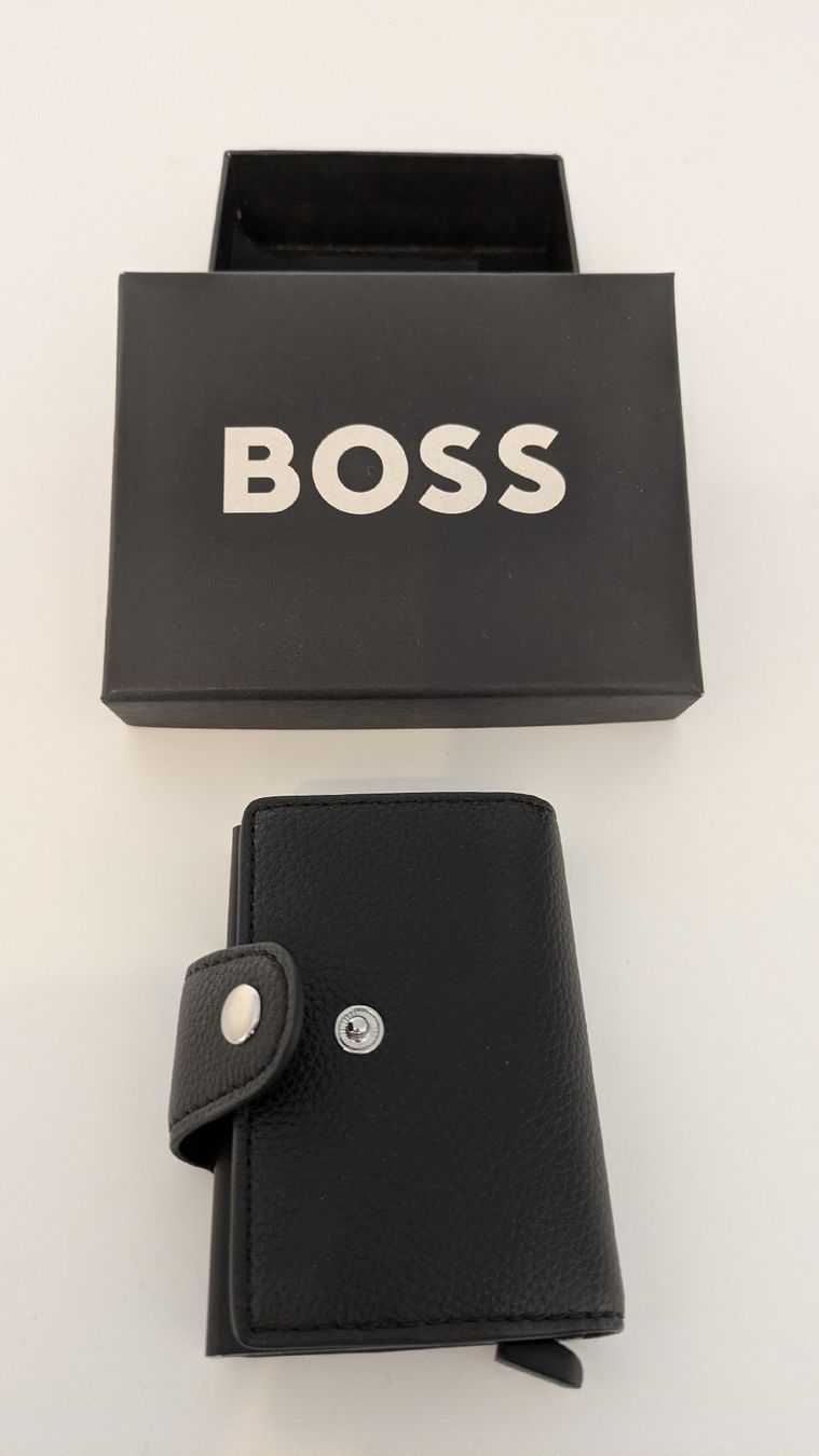 Hugo Boss Portafogli: BOSS Kunstleder-Kartenetui mit Aluminiumgehäuse – Nuovo (secondo la descrizione) da Zürich venduto da bbo_k9gd 1