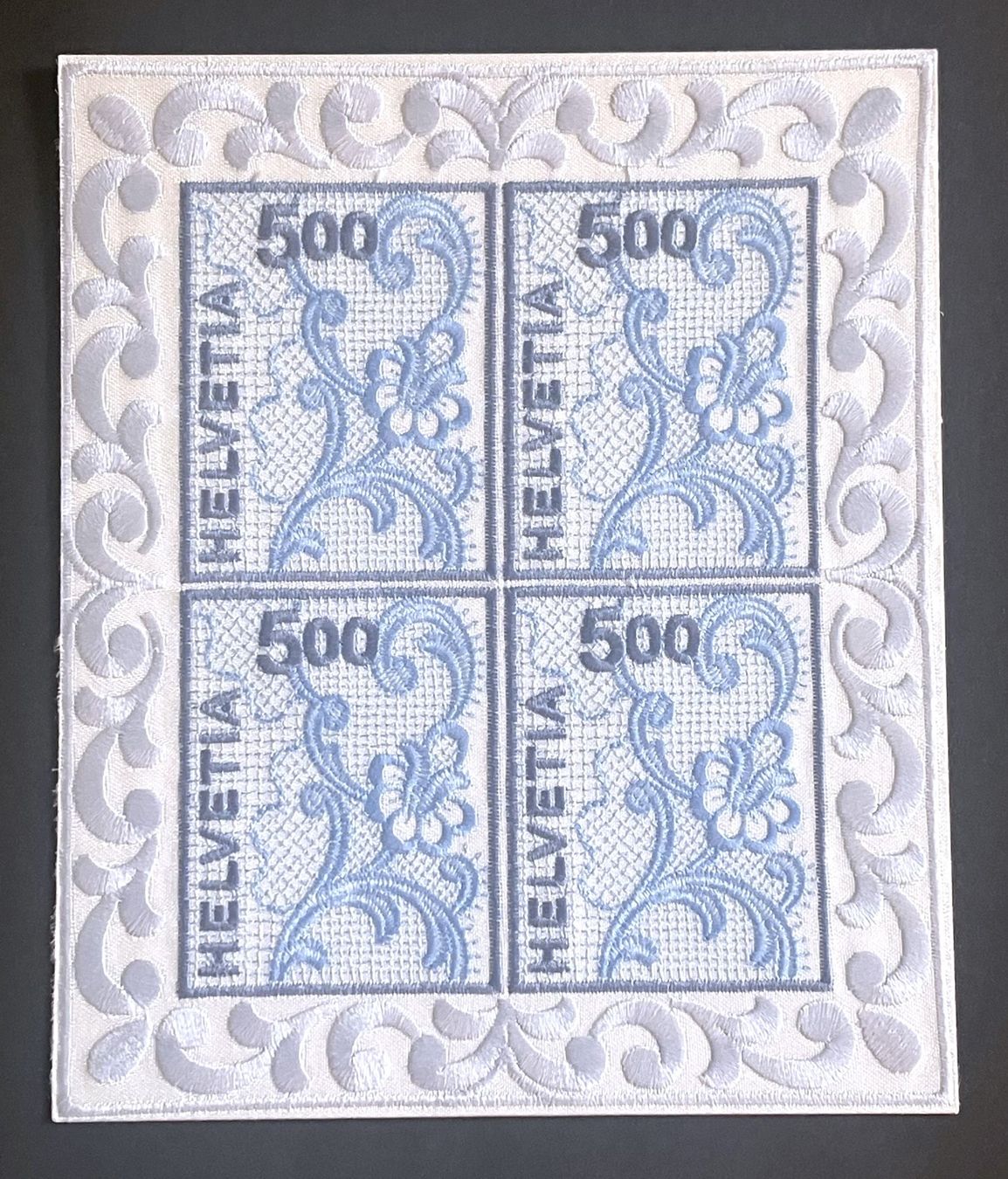 Tutti i francobolli: STICKEREI-BLOCK 2000** – Nuovo (secondo la descrizione) da Oberwil BL venduto da SALOB