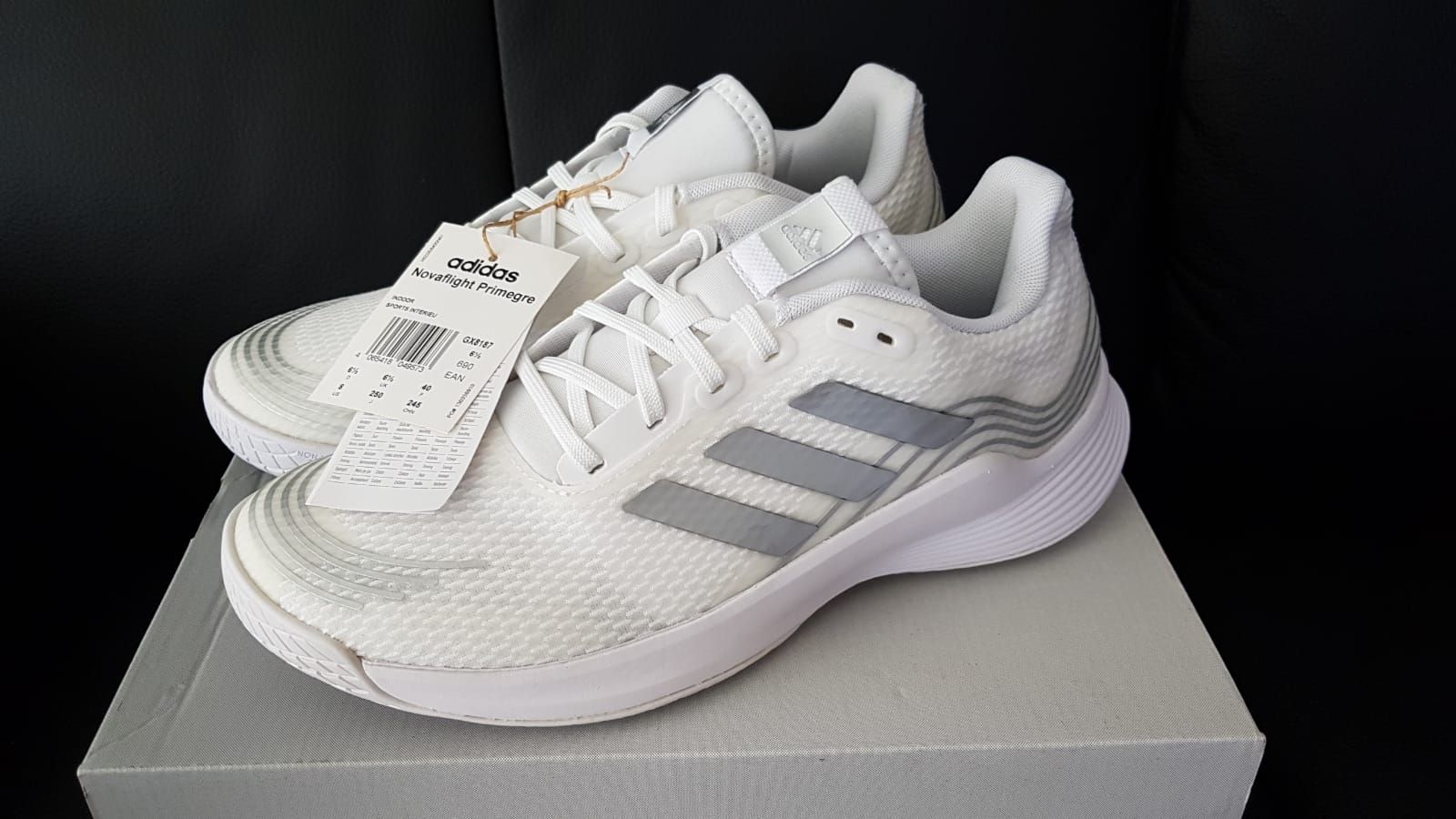 Adidas Scarpe da uomo: Hallenschuh Adidas Novaflight Primegreen Gr.40 – Nuovo e nell'imballaggio originale da Zürich venduto da ata_c8nh
