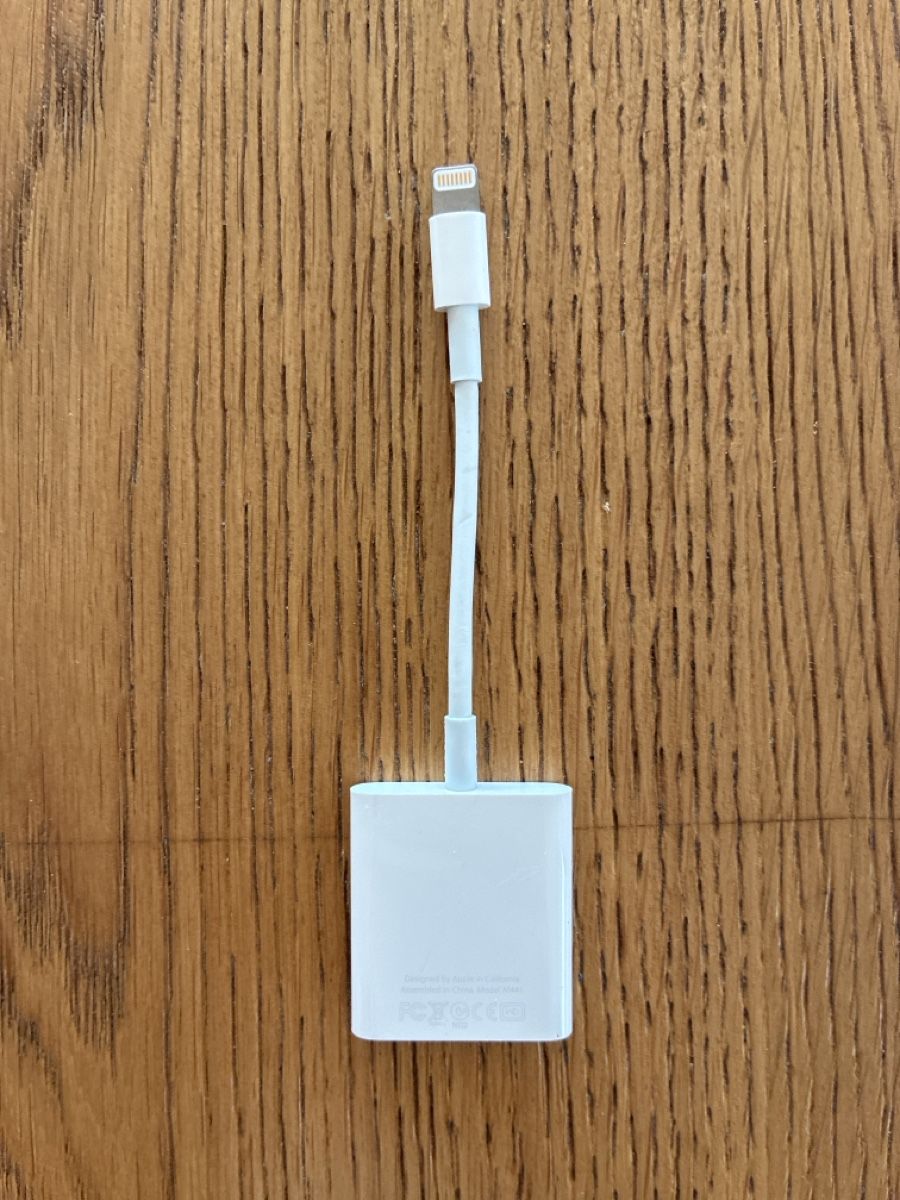 Apple Laufwerke & Adapter: Apple Lightning auf SD Kartenleser Adapter gebraucht – Neu (gemäss Beschreibung) aus Hägglingen von jac_smp9 1