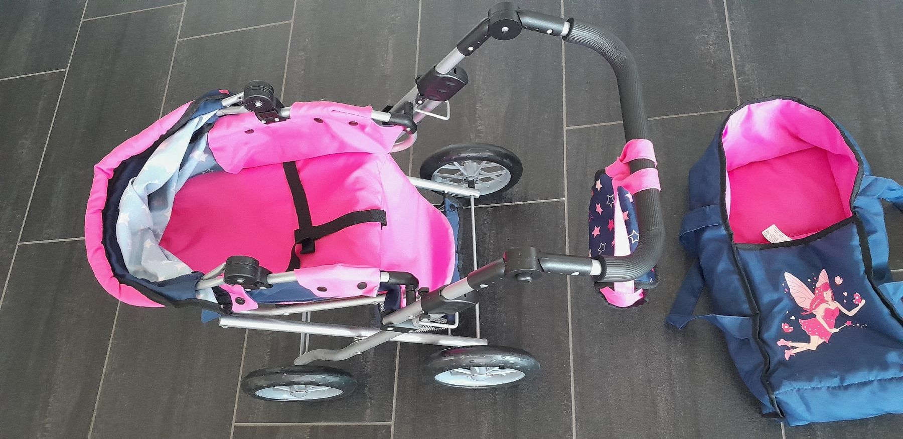 Carrozzine per bambole: Puppenwagen mit Zubehör – Usato da Steinmaur venduto da rhabarberbarbar 2