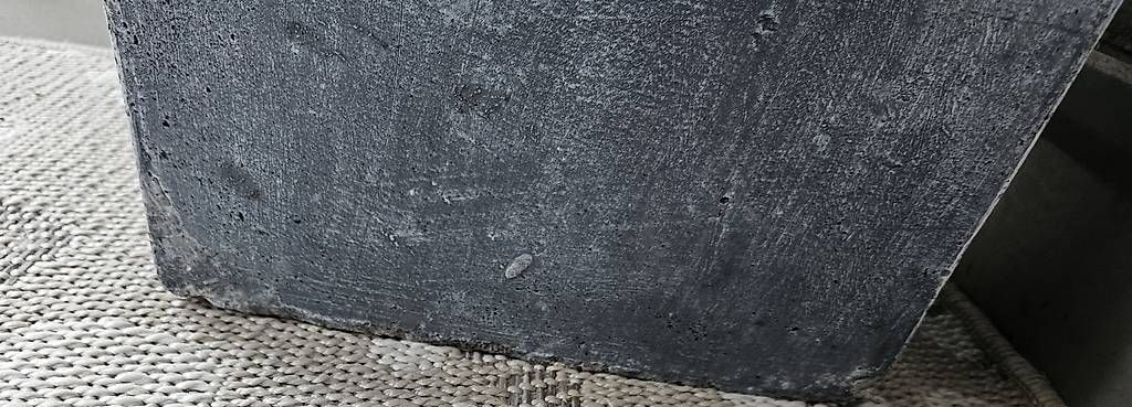 Pots de fleurs: Grosser Topf Betonoptik – D'occasion à Benken SG par Bernet92 3