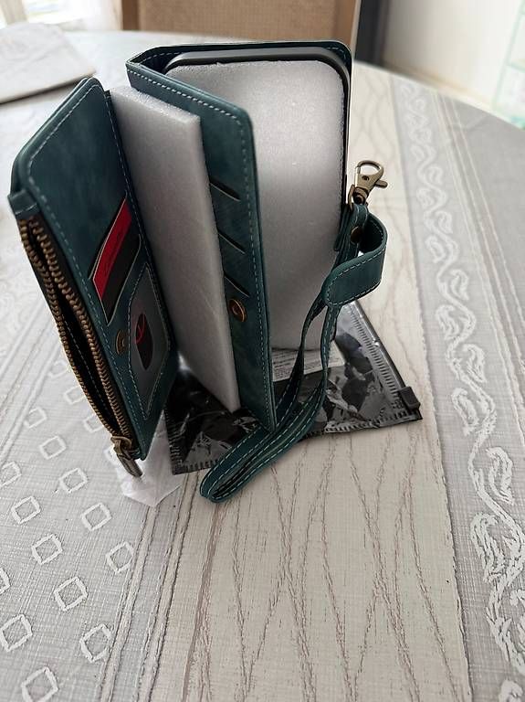 Cover & Protezioni schermo: Handyhülle iphone 15 pro – Usato da Emmenbrücke venduto da Pw4 3