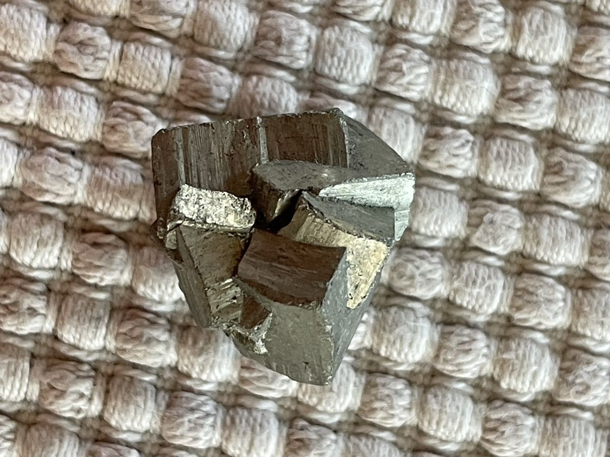 Mineralien & Heilsteine: Pyrit – Gebraucht aus Rümlang von resale35 2