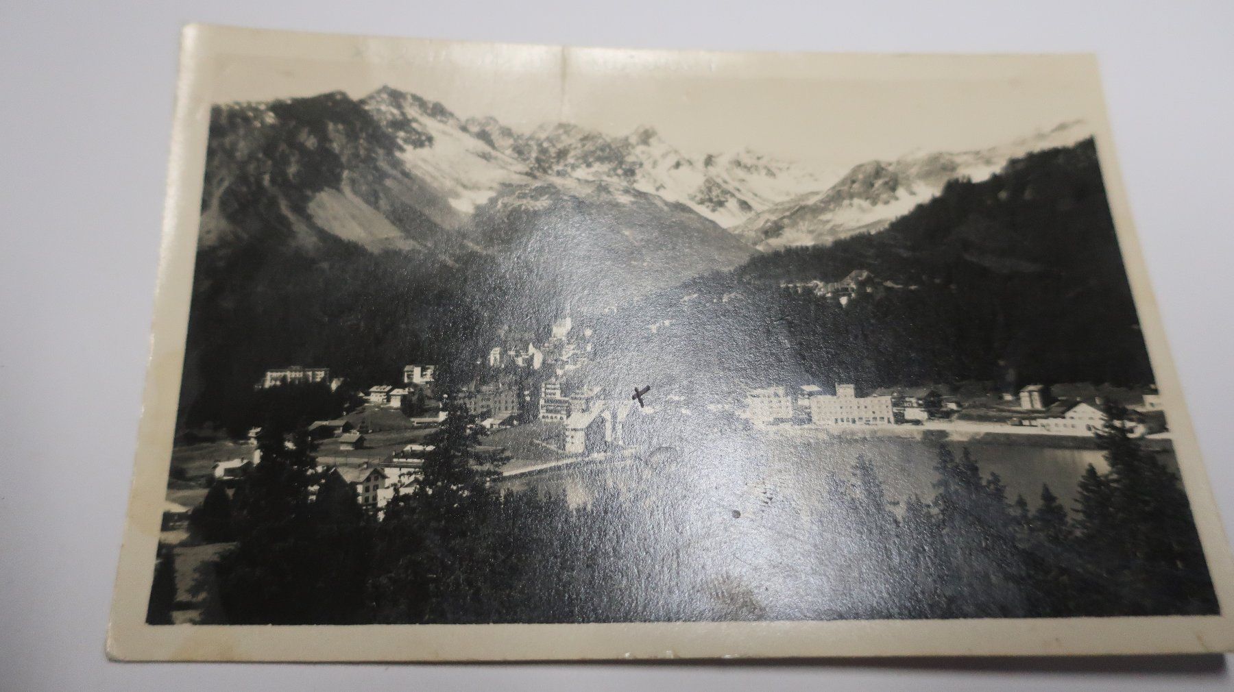 Cartoline postali: Arosa Bahnhof und Dorf – Difettoso da Cormoret venduto da Pascalll2001 1