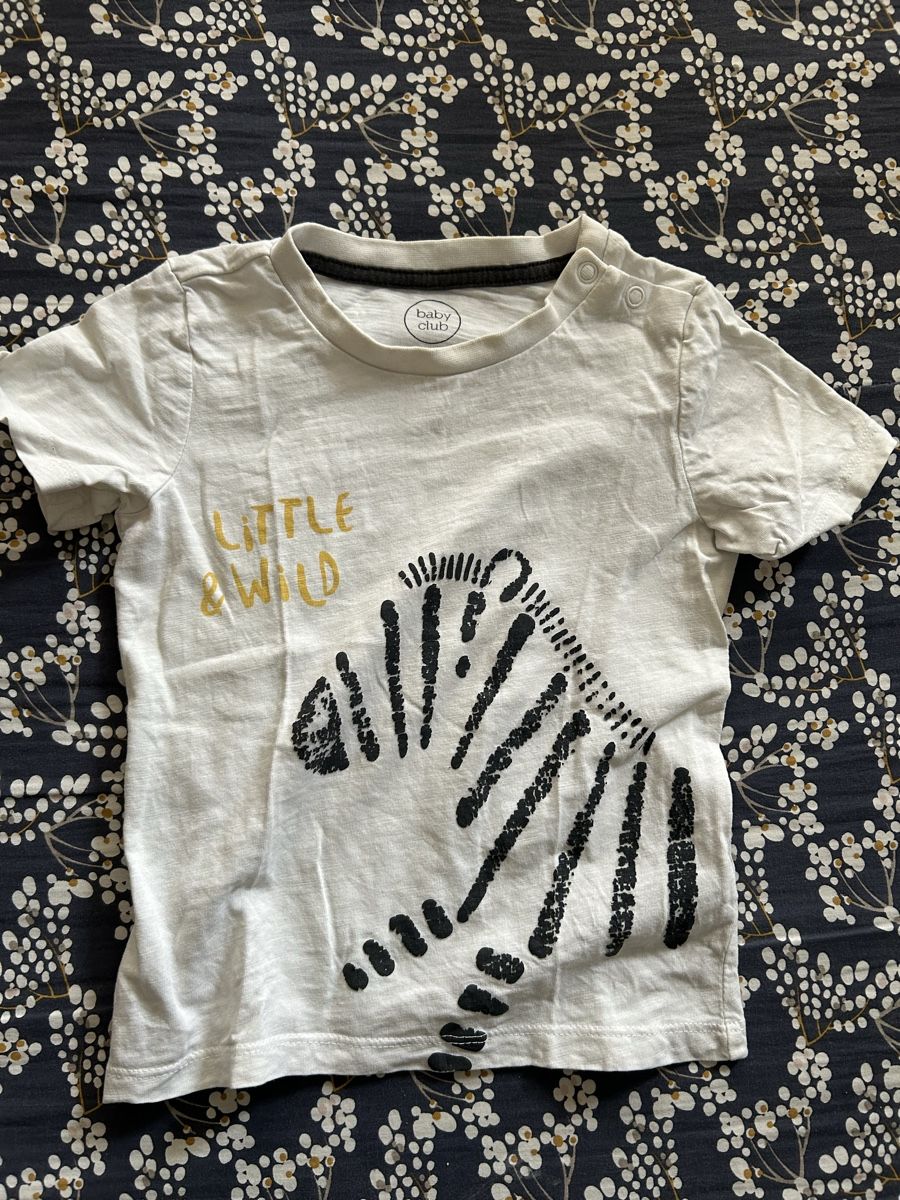 Camicie, T-shirt & Polo: T Shirt taille 98 – Usato da Lausanne venduto da SaraSkjellaug