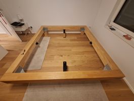 Bettrahmen (200×180 cm innen) aus massivem Bambusholz 