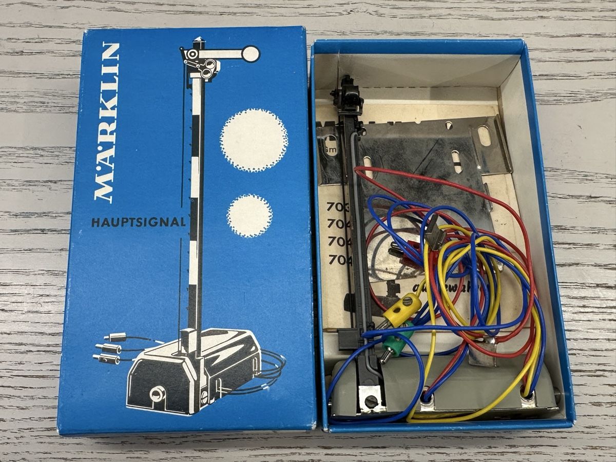 Märklin Modellini di ferrovie: Märklin 7039 Flügelsignal – Usato da Lupsingen venduto da New-Haven 1