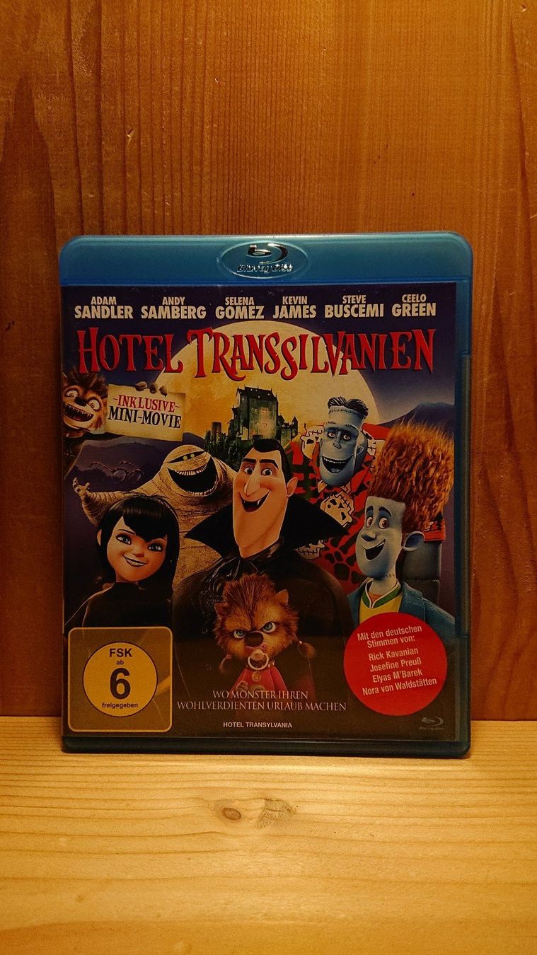 Tutti i DVDs: HOTEL TRANSSILVANIEN Blu-Ray – Usato da Wilderswil venduto da Exebub