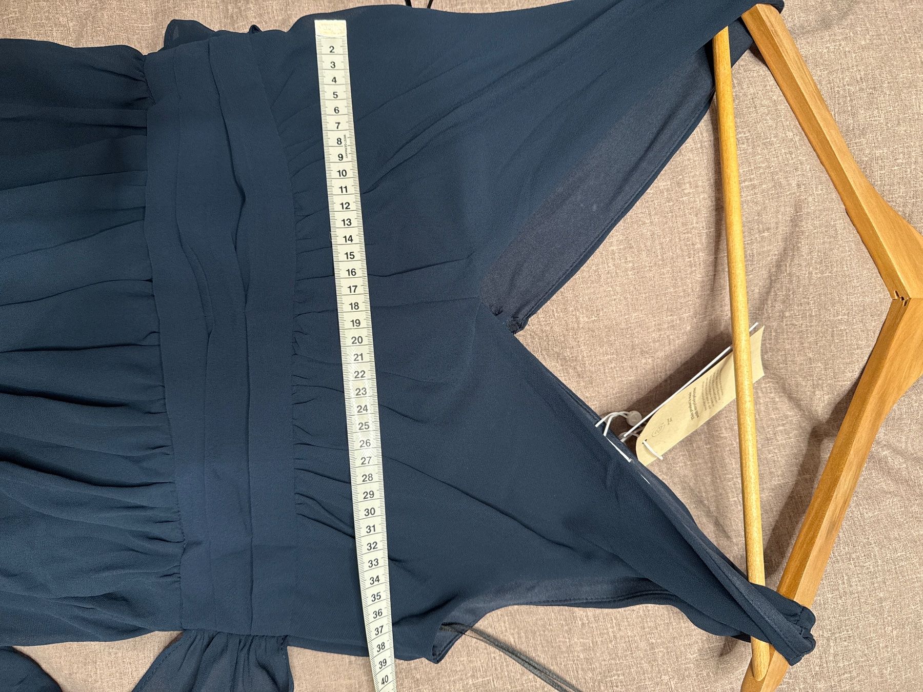 Vila Vestiti: Vila Kleid lang – Nuovo (secondo la descrizione) da Chur venduto da bia_mdq7 6