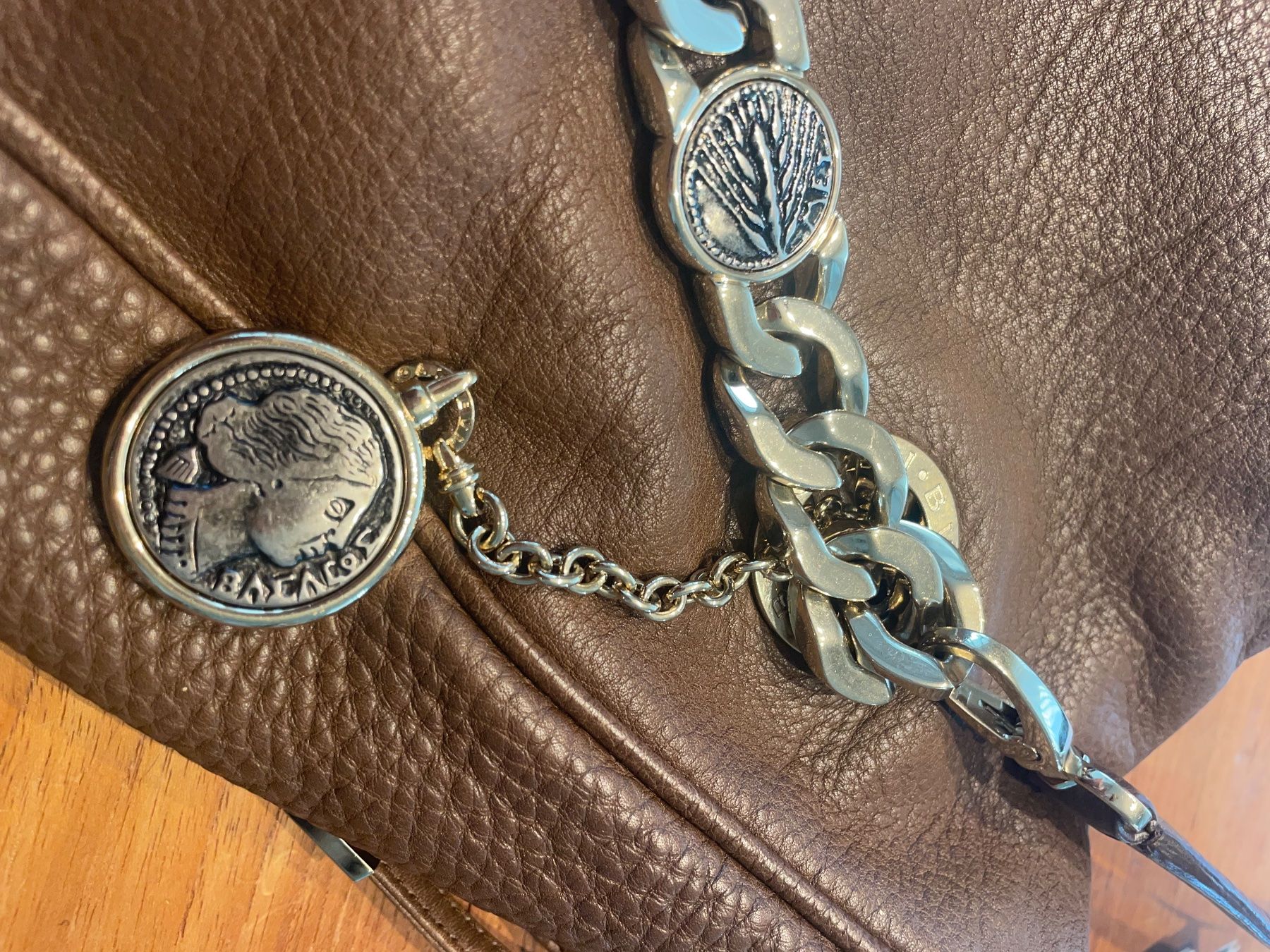 Bulgari Borse da donna: Bvlgari Monete Bag – Usato da Wädenswil venduto da limesa 7