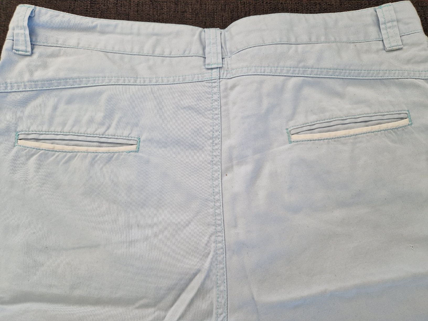 Fred Perry Pantaloni: Fred Perry Shorts hellblau Gr S/M Sommerlich – Usato da Vogelsang AG venduto da villa9 5