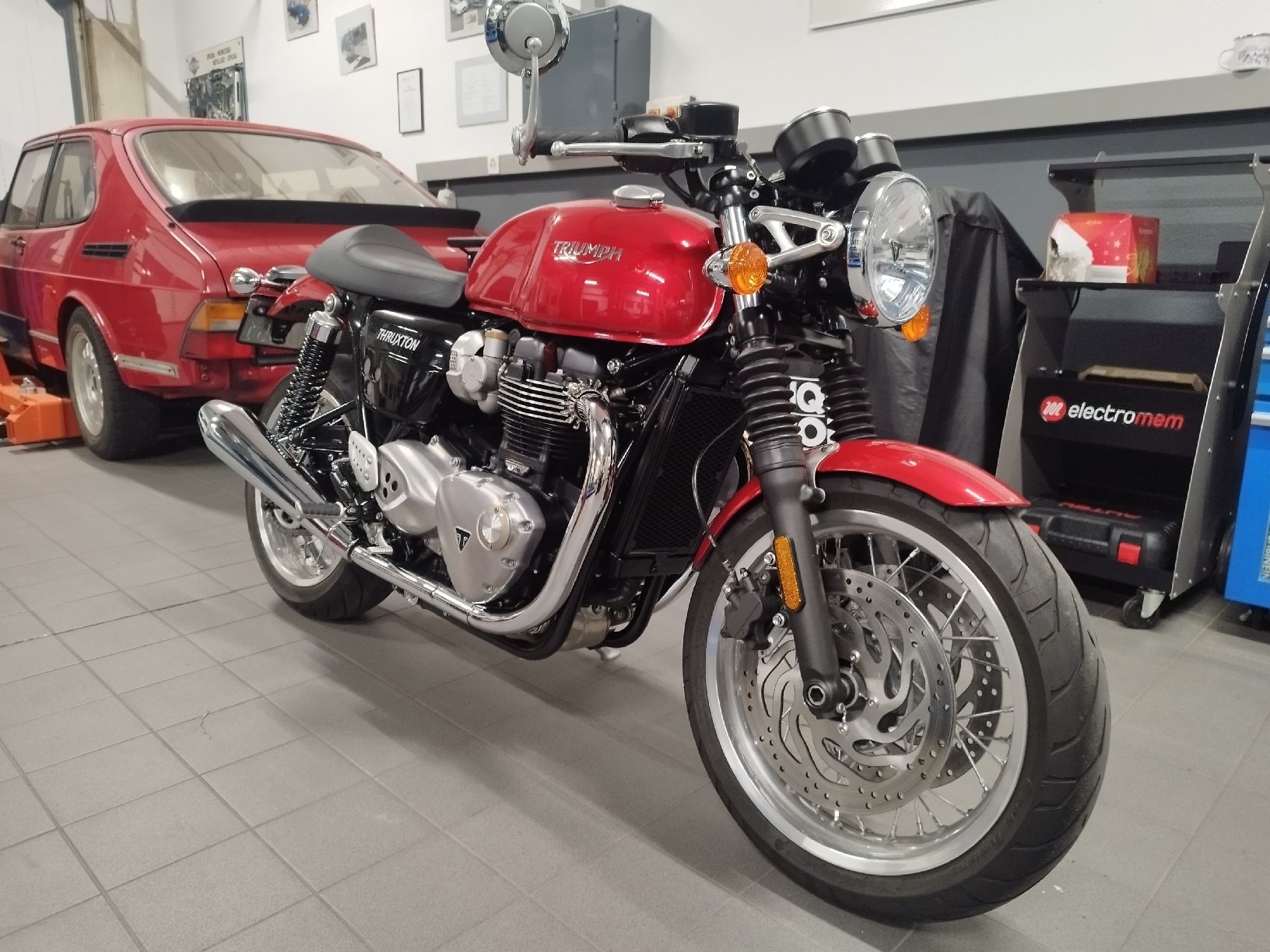 Triumph Strada: Triumph Thruxton 1200 im Neuzustand – Nuovo (secondo la descrizione) da Brislach venduto da SAAB_11 1