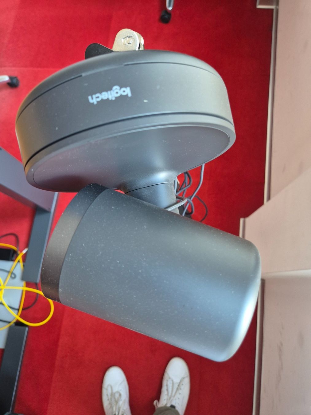 Logitech Webcams: Logitech Rally (Modell V-R0010) mit Stativ – D'occasion à Feusisberg par Whitefir 1