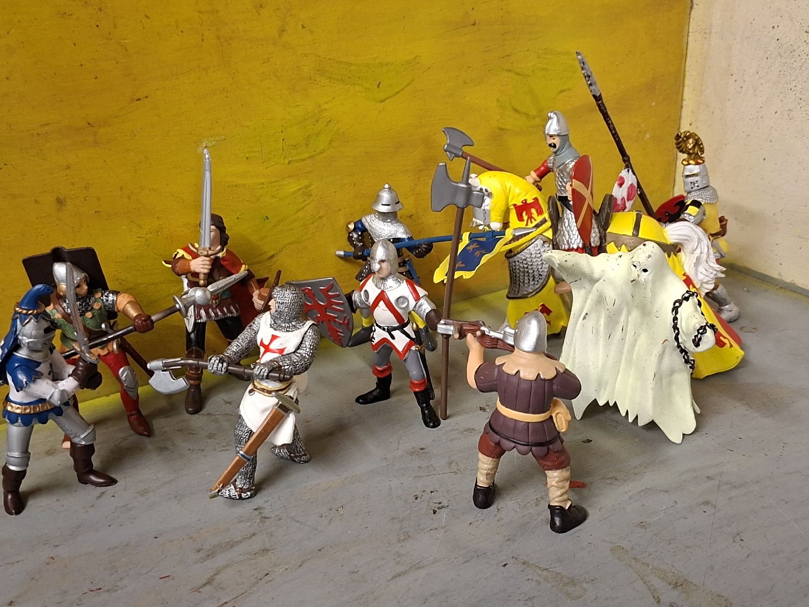 Giocattoli: 10 figurines Papo du Moyen-âge – Usato da Monthey venduto da Jmbois 2