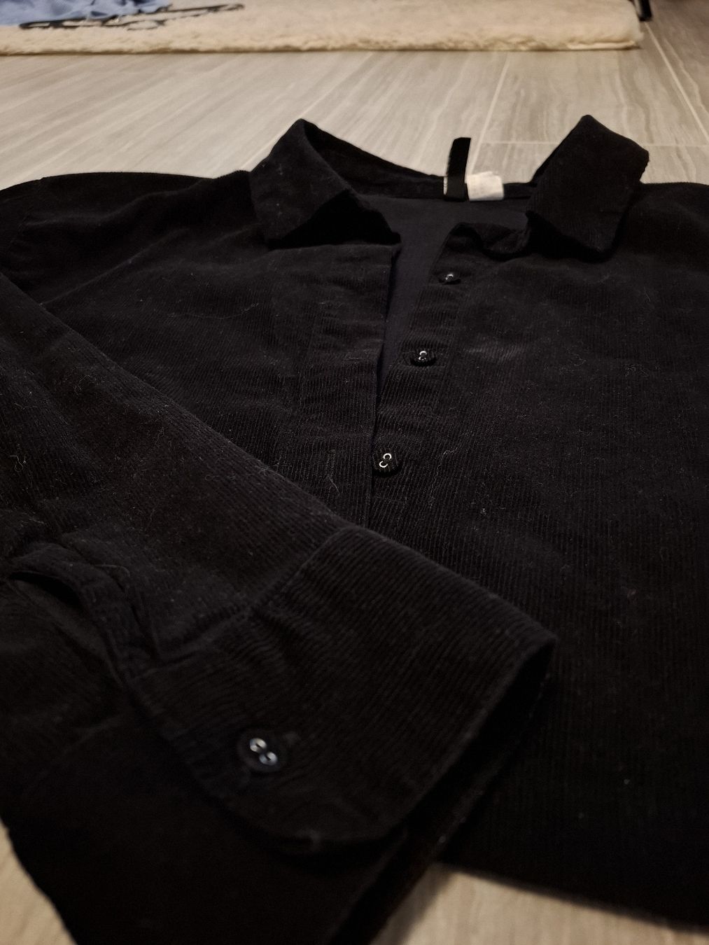 H&M Camicette: chemise noire – Usato da Ecublens FR venduto da ame_y8tq 2