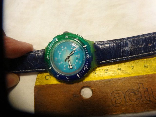 Swatch Montres: S-WATCH HERREN UHR,QUARTZ.SWISS MADE.LÄÜFT – D'occasion à zürich par ahmad01 4