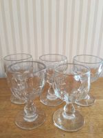 Verres sur pied en verre transparent anciens