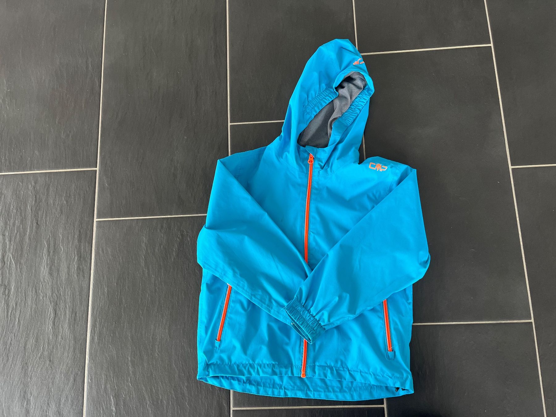 CMP Giacche: Blaue Regenjacke in Grösse 128 – Usato da Wettingen venduto da HelloKitty21 1