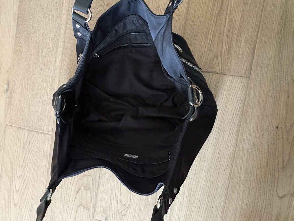 Sacs femmes: Sac cabas noir – D'occasion à Lausanne par Sha_btd 5
