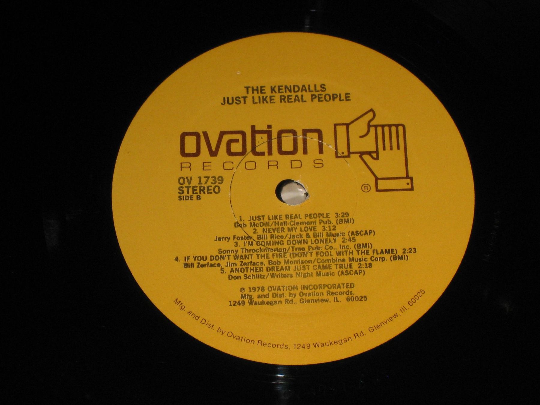 Vinyles: LP - THE KENDALLS - JUST LIKE REAL PEOPLE – D'occasion à Steckborn par Quo7 2