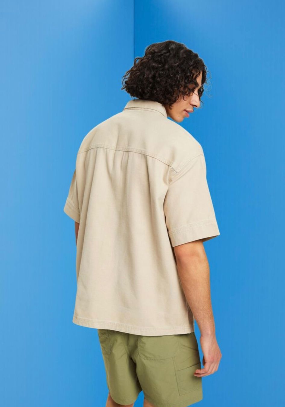 Esprit Camicie: Kurzärmeliges Hemd im Boxy-Style – Nuovo e nell'imballaggio originale da Wittenbach venduto da bes_k8vr 3
