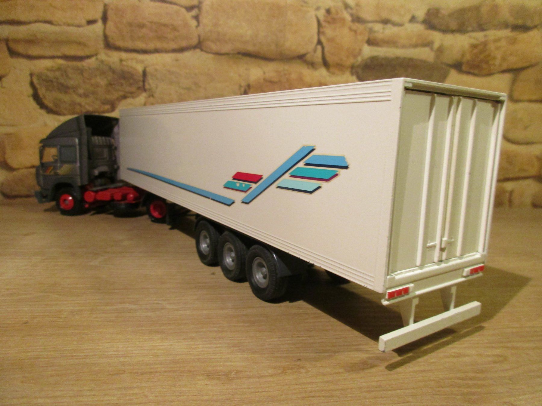 Conrad Modellbausätze & Standmodelle: Conrad  1:50  Iveco Turbostar – Gebraucht aus Ennetmoos von Truckdiver 3