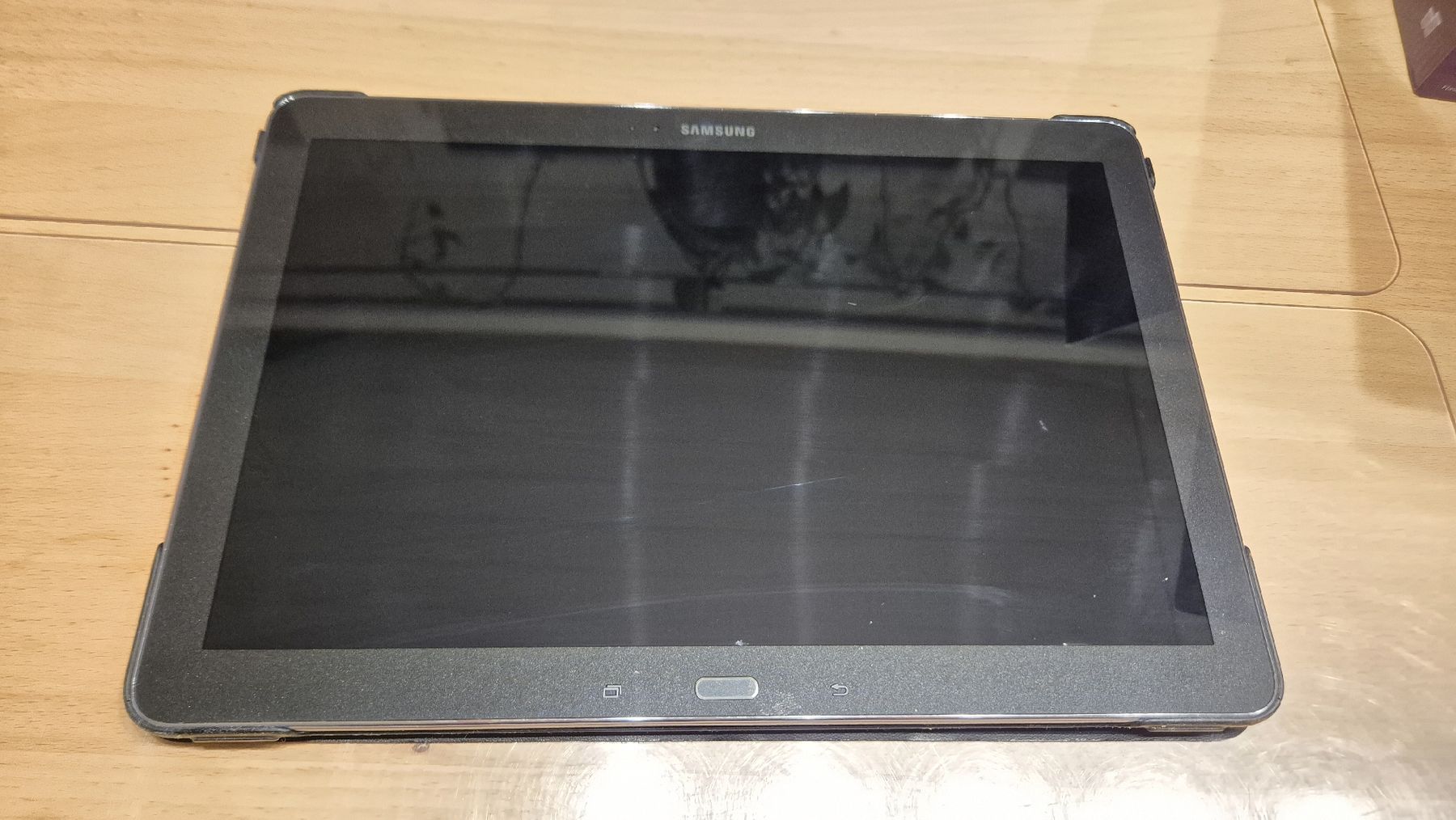 Samsung Tablet PC: Defektes Samsung Tablet SM-T900 – Difettoso da Bassersdorf venduto da Janine06