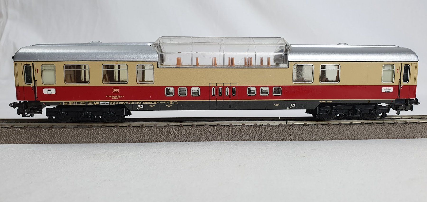 Märklin Modellini di ferrovie: Märklin 4090 DB ADüm "TEE-Aussichtswagen", Version: 1969 – Usato da Seon venduto da voAllBah