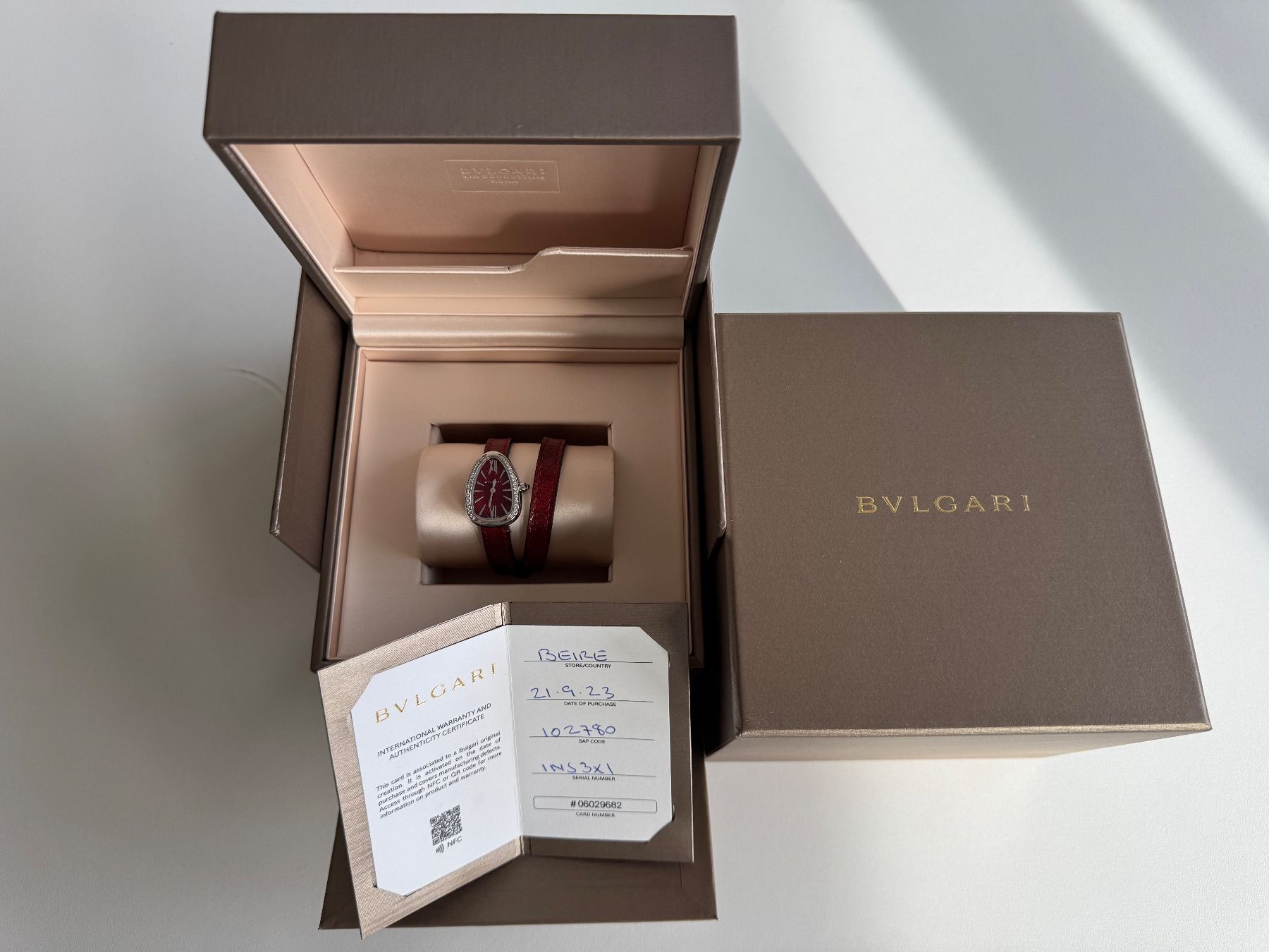 Bulgari Orologi: Bulgari Serpenti rot 27mm quartz with diamonds – Nuovo e nell'imballaggio originale da Pfäffikon SZ venduto da EMMA0111 7