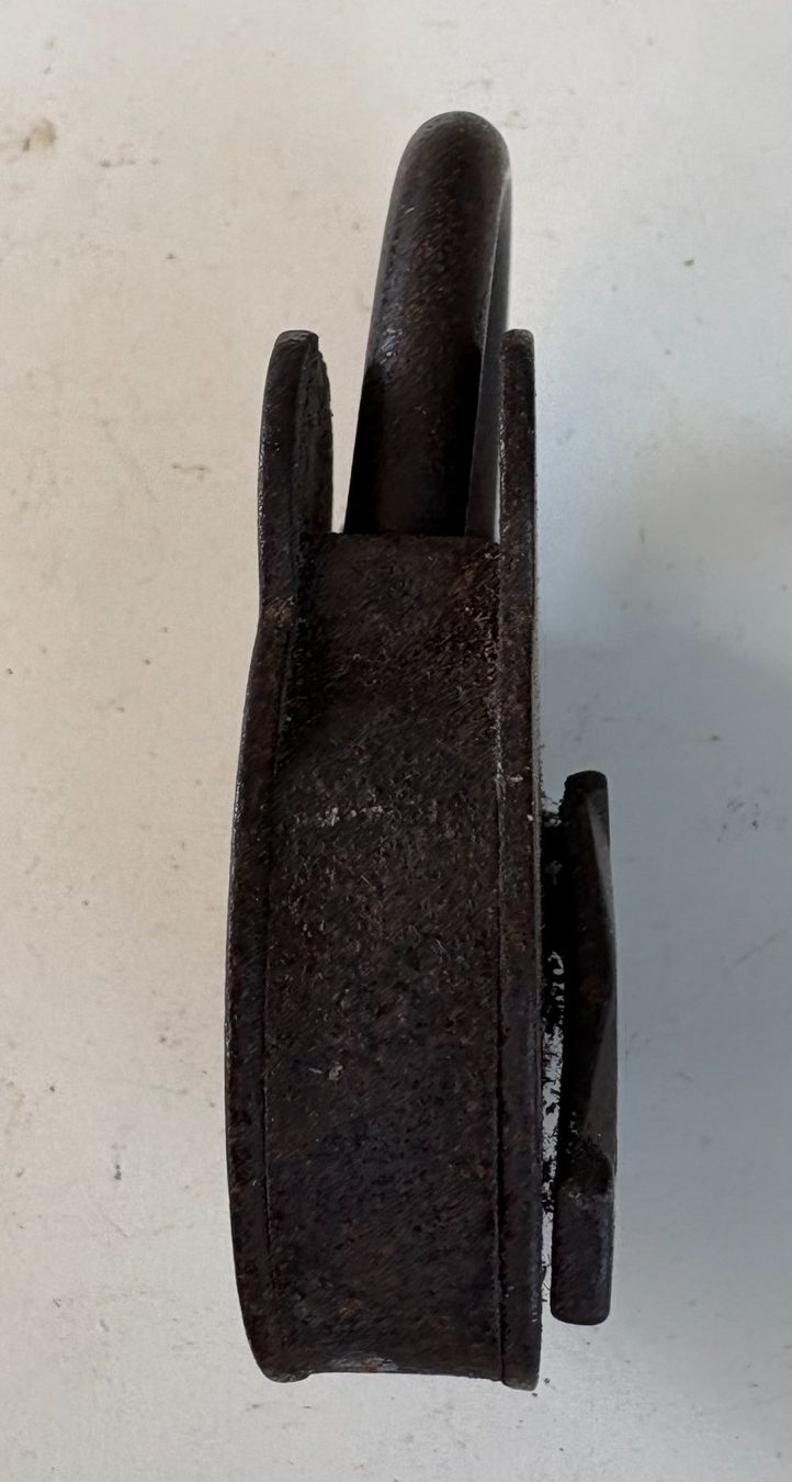 Lucchetti: ANTIKES VORHÄNGESCHLOSS – Difettoso da Ostermundigen venduto da wini63 1