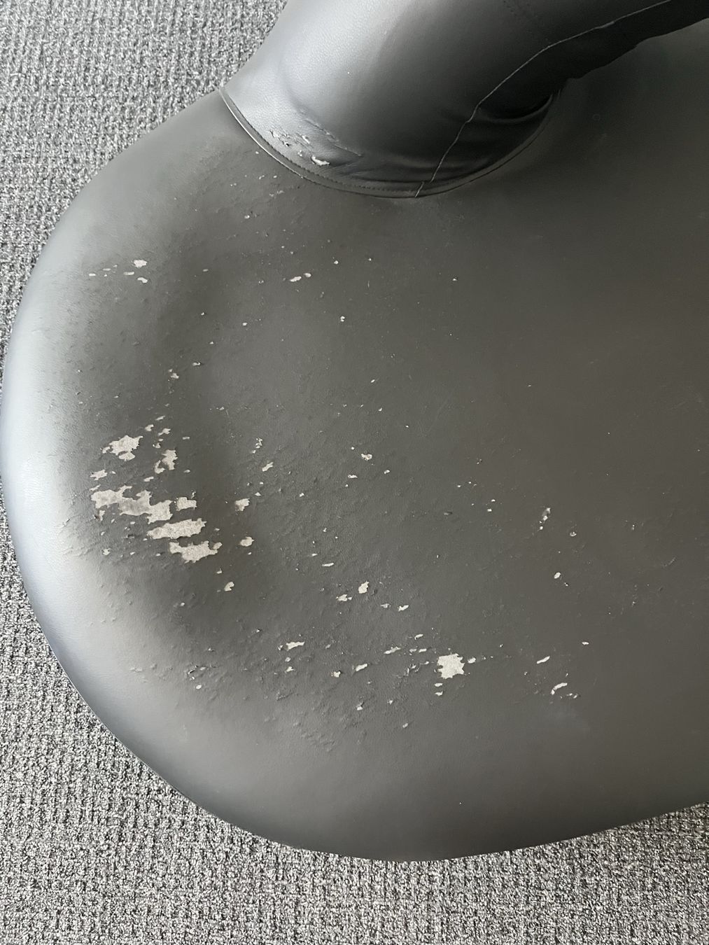 Poltrone: Sessel in Handform schwarz gebraucht-Bern – Usato da Zürich venduto da Fattoush 1