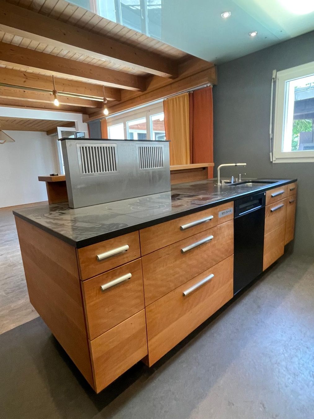 Cucine complete: Massivholzküche mit Geräten – Usato da Flawil venduto da lombriser 2