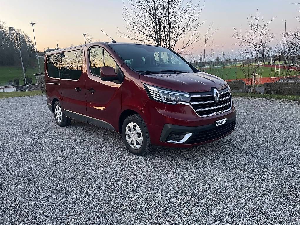 Renault Automobili: RENAULT Trafic Blue dCi 150 Spacenomad Equilibre 8 platz – Usato da Goldach venduto da Marko1982 1