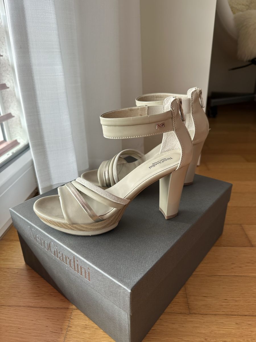 Chaussures femmes: Sandalen Nero Giardini 36 – D'occasion à Gordola par EleSecondHand-TCG 1