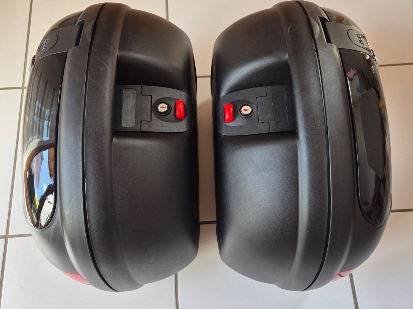 Givi Reisekoffer: Paire de valises latérales GIVI E41 / 2x 41 litres – Gebraucht aus Moutier von Kimi22 5