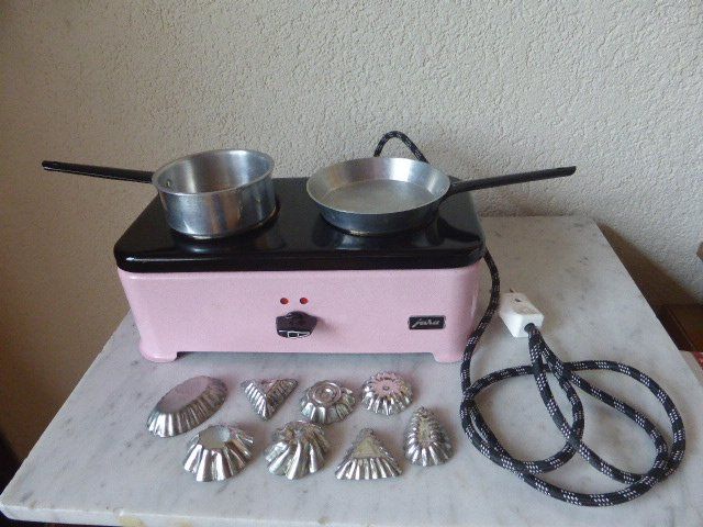 Giocattoli: Jura Kinder Kochherd Vintage – Usato da Hitzkirch venduto da kleinerbaer01