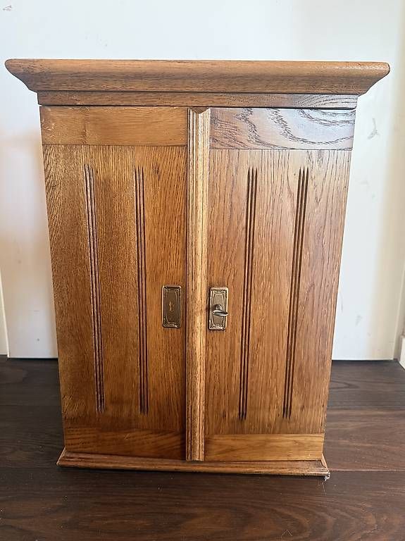 Armadi: Alter Apothekenschrank  – Usato da Wiler b.Utzenstorf venduto da fin_66vs