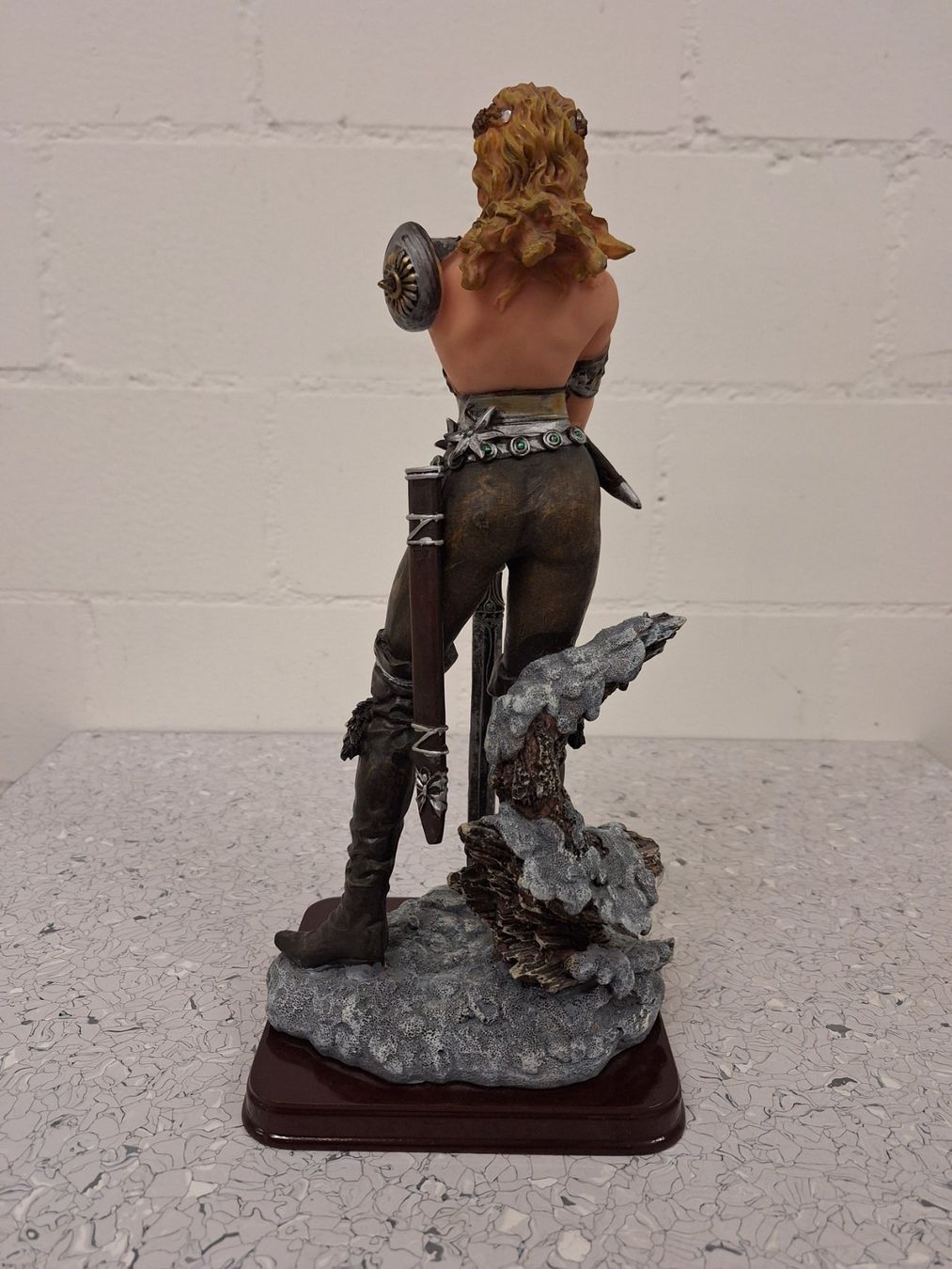 Statuette: Kriegerin (Figur ca. 30cm) – Usato da Niederhasli venduto da ZZoki 2