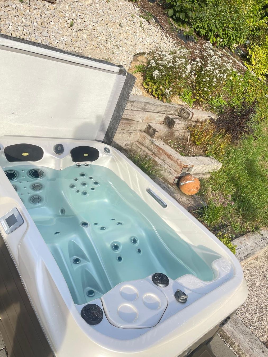 Jacuzzi Whirlpool: Spa Crystal - 2 places – Usato da Le Pont venduto da ste_w9l7 1