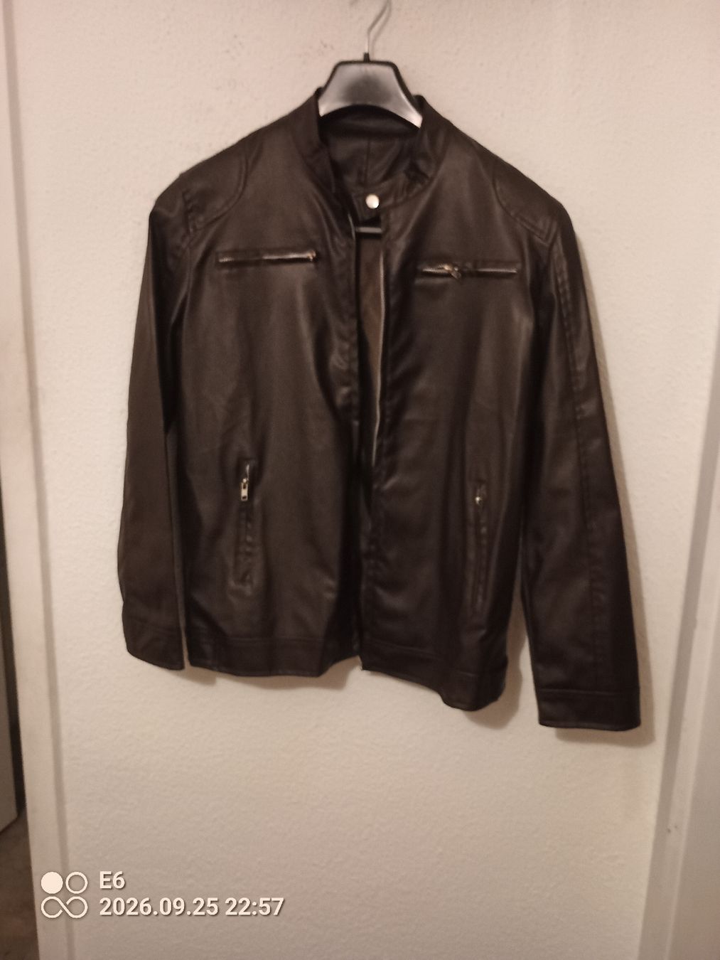 Giacche: Braune Kunstlederjacke  – Nuovo e nell'imballaggio originale da Zürich venduto da Mitzi6