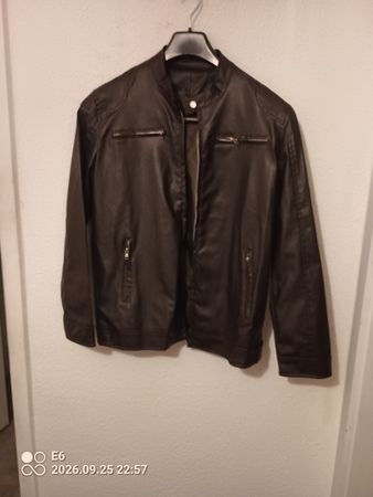 Braune Kunstlederjacke 