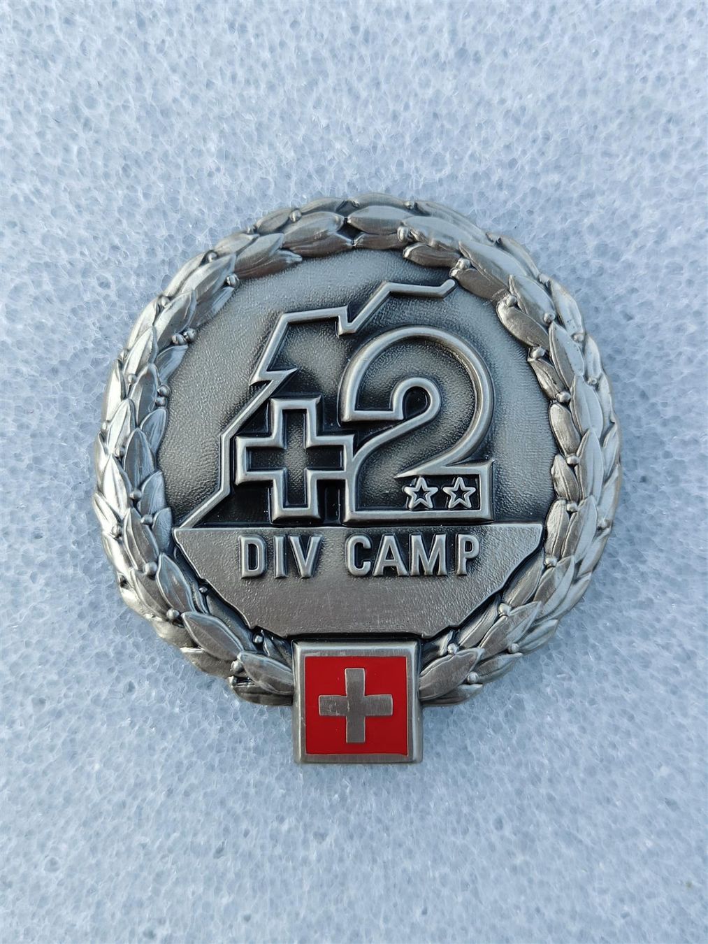 Placchette & Badge: Béretemblem Felddivision 2 Variante 1 – Usato da Bauma venduto da SwissMilitaria