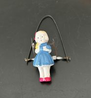 Penny Toy “Mädchen am Trapez”
