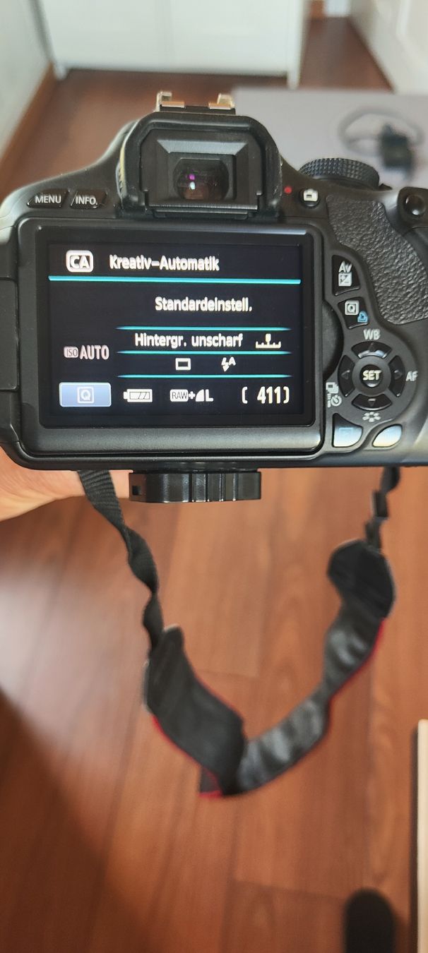 Canon Fotocamera: Digitalkamera Canon EOS 600D Set mit Objektiv – Usato da Muhen venduto da Hummingbird80 2
