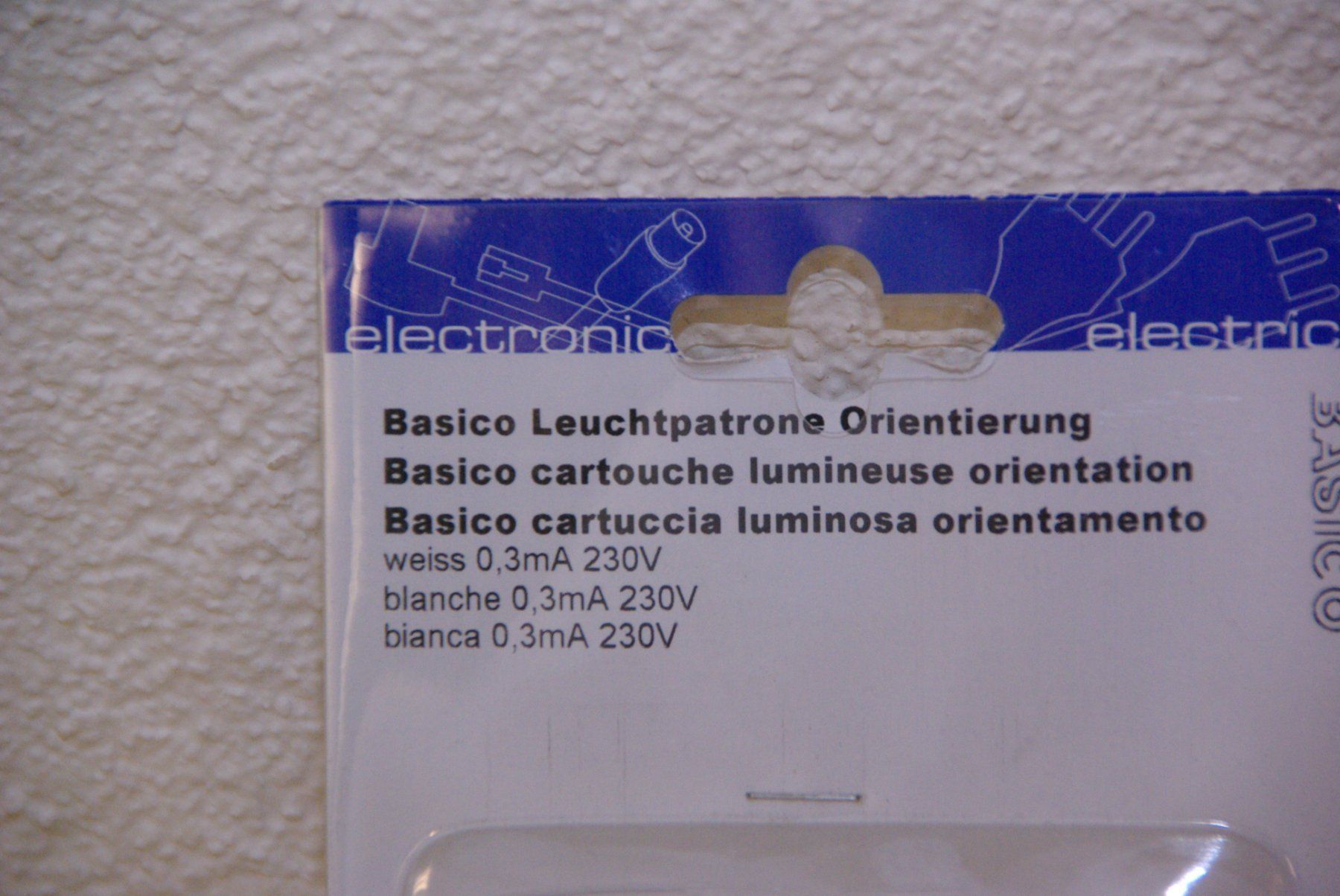 Hager Schalter: Hager Basico alte Leuchtpatrone, weiss – Neu und originalverpackt aus Herisau von Cevianer1844 4