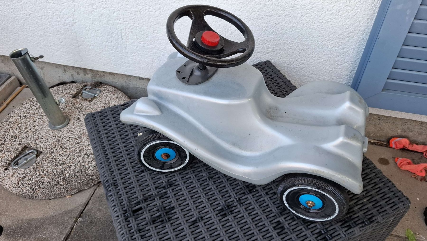 Big Fahrzeuge für Kinder: Rollerauto Spielzeug Silber – Gebraucht aus Wil ZH von makler03