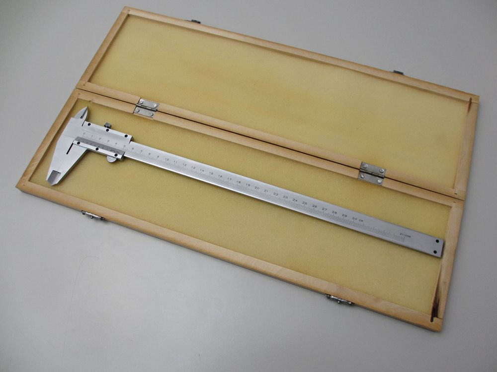 Digitaler Messschieber 300mm - Elektronische Schieblehre Edelstahl